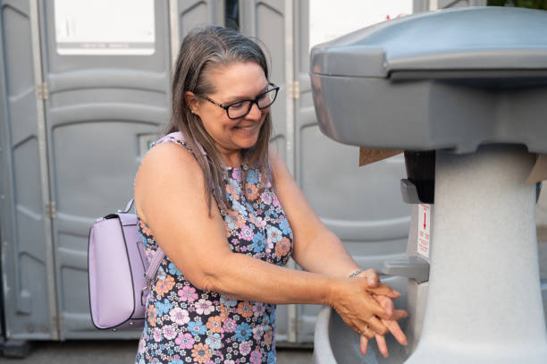 Portable Toilet Options We Offer in Lee Acres, NM